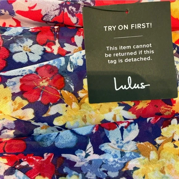 Lulus Women’s Radiant Ruby Red Floral Print Chiffon Maxi Dress Size Medium NWT - Picture 9 of 16